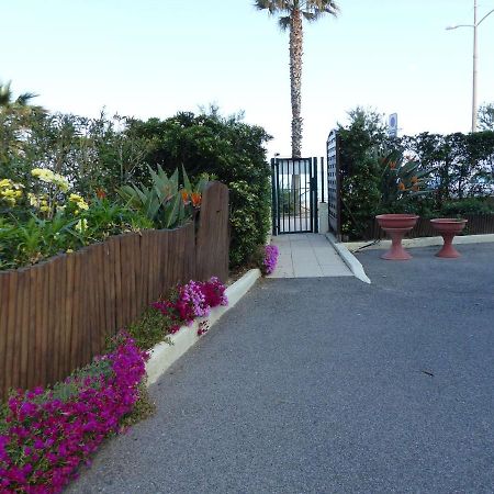 Studio Cosy Avec Tv Et Cuisine Equipee, Bord De Mer Le Lavandou - Fr-1-308-34 Exterior foto